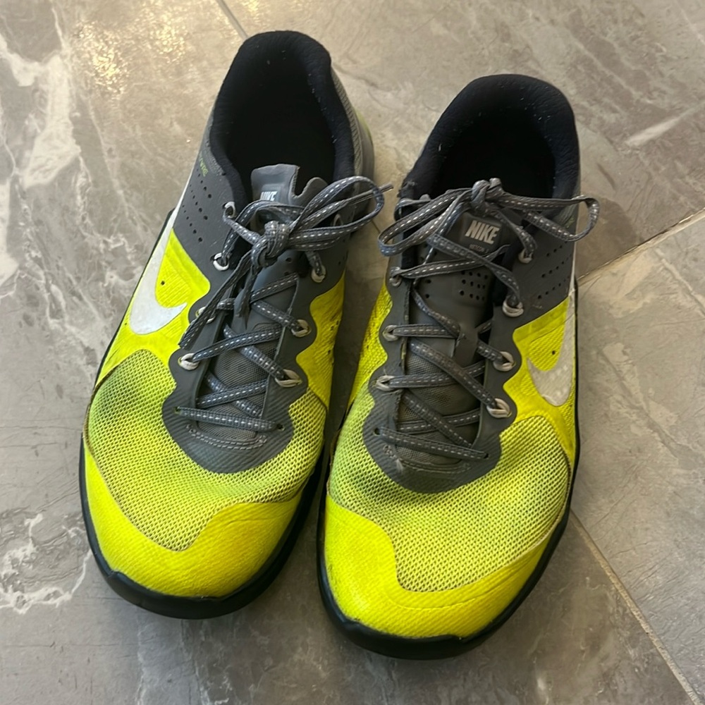 Nike Metcons size 7